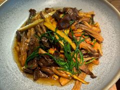 -纳鲁孜·新疆特色餐厅(上海悦荟广场店)