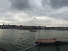 -多瑙河畔鞋履雕塑