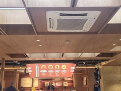 -老牌坊云南鱼豆花火锅(哈西万达店)