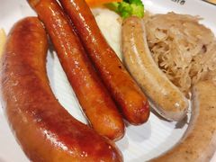 -LENBACH兰巴赫西餐啤酒坊(大连东港店)