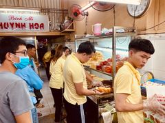 -Bánh Mì Huynh Hoa