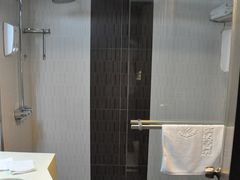 豪华单间卫生间-江苏保险大厦宾馆(南京新街口德基广场店)