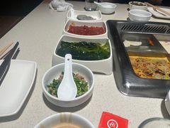 -海底捞火锅鲜切牛肉主题店(长寿路店)