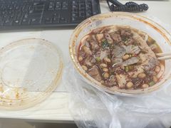 香辣叉烧牛腩粉-覃肥叔桂林米粉(粮道街店)