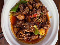 -几个木匠匠人厨房