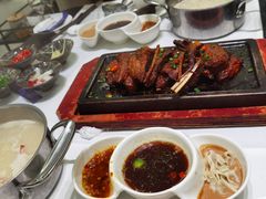 -红鼎豆捞·非遗鲍皇汤火锅(宝丰路店)