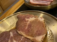 -臻牛烤肉