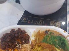 -百品聚旋转火锅(万德庄店)