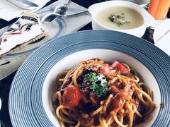 -上海滴水湖皇冠假日酒店