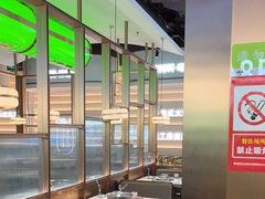-洪氏嗨捞·广东猪肚鸡·椰子鸡火锅(西咸万象城店)