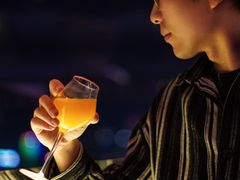 -OZONE 顶楼酒吧(香港丽思卡尔顿酒店)