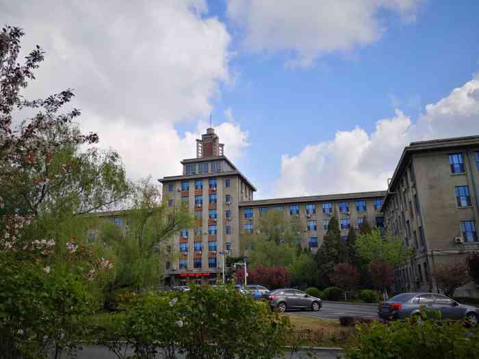 东北大学-"东北大学原来叫东北工学院,冶金,采矿,建."-大众点评移动版