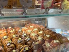 大块芋儿奶冻可颂-PAOPAO Bakery&Café(港汇店)