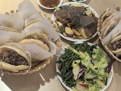 -闫家驴肉老店(华电一校店)