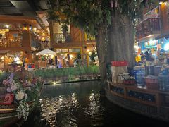 -暹罗广场