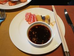-大中华希尔顿酒店-念自助餐·嗨啤·小龙虾