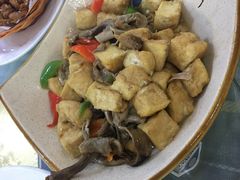-天天向上素食餐厅(五台山店)