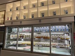 面包甜点陈列柜-白色日记·手作酸奶(麦凯乐店)