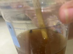 -瑞幸咖啡(岳家嘴地铁站店)