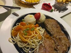-豪客来牛排(中央花苑店)