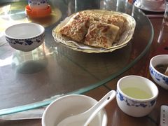 -溢心园香河肉饼总店