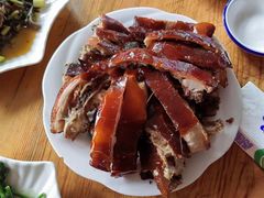 -黄记四更烤乳猪店