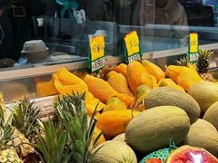 -三亚火车头万人海鲜广场