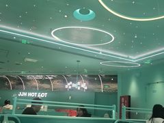 -季季红火锅(柳州城中万达二店)