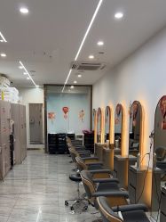 -JK奇积发型连锁机构