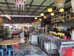 -大树下海鲜饭店