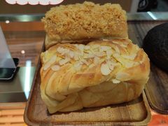 -木子木水日式烫面包(世界城光谷店)