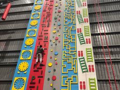 -极限PLAY运动娱乐新世界·团建派对潮玩休闲馆·室内蹦极高空游乐园