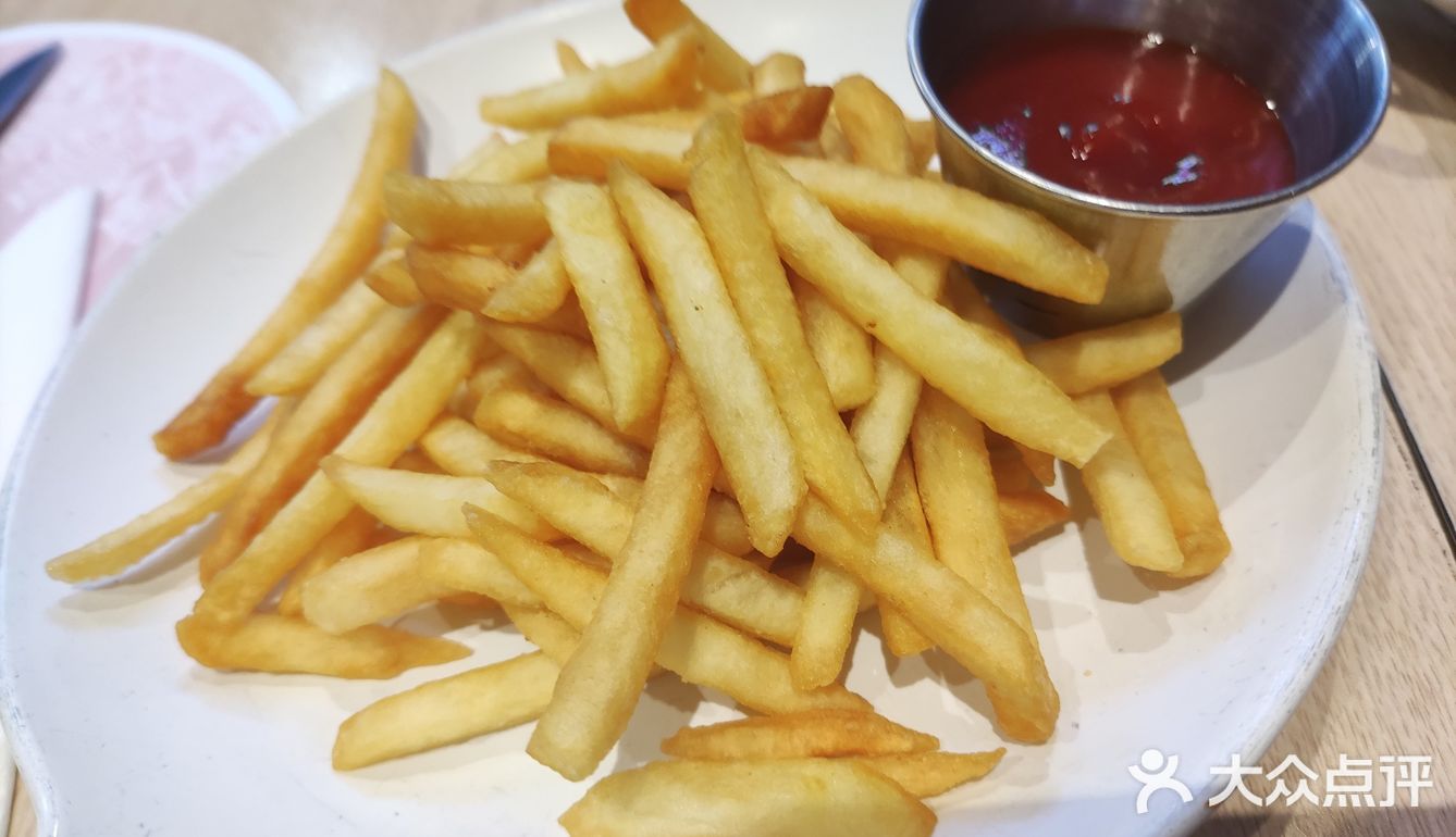 饮料很好喝，里面的爆珠好评，汉堡就很一般了