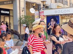 -王府井奥莱临潼小镇(临潼店)