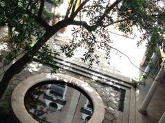 -香港大学