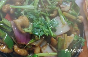 Stir-fried Pig Intestines on Iron Plate