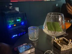 -Mx.cocktail bar