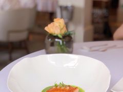 新西兰皇帝三文鱼配奶油蚕豆-Jean Georges