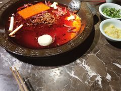 -红九格老火锅(三峡广场店)