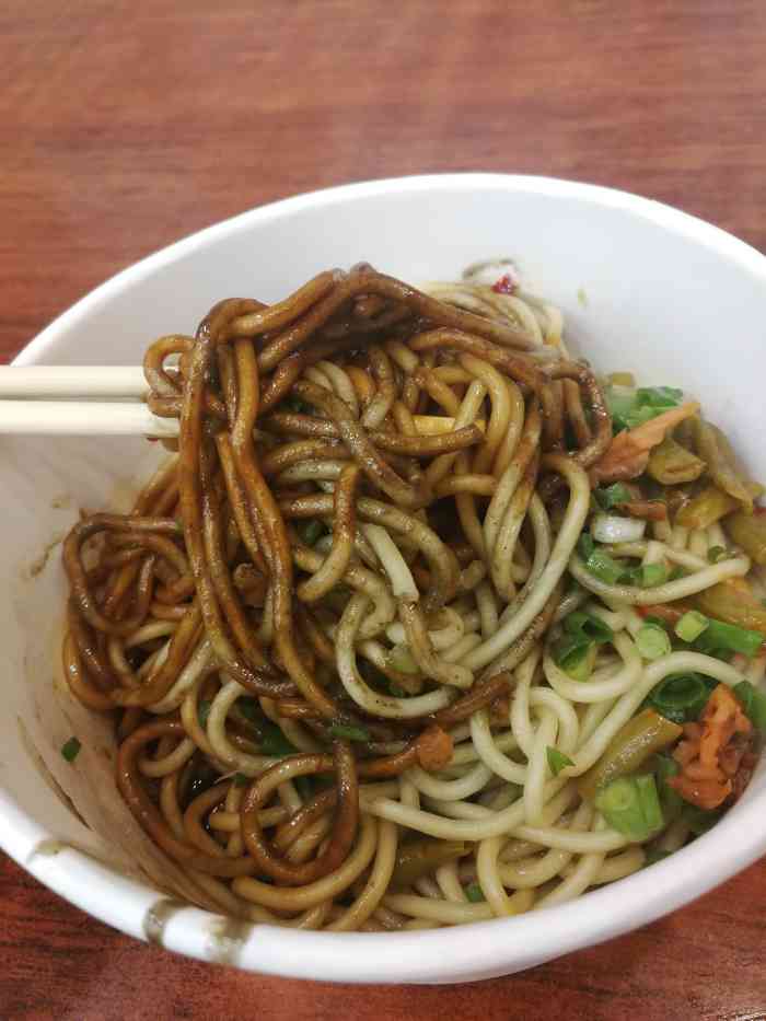蔡林记热干面馆(武汉火车站店)-"每次早晨赶高铁,都会过来吃一碗