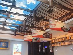 -阿瓦山寨·湘菜现炒·剁椒鱼头王(咸阳总店)