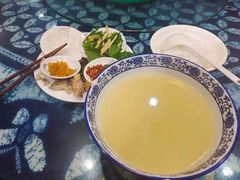 -桥香园云南过桥米线(金马碧鸡店)