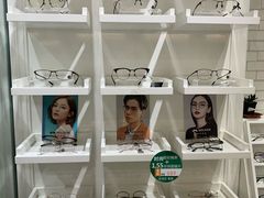 -诺柯视眼镜-蔡司依视路官方工厂店(淞南一店)
