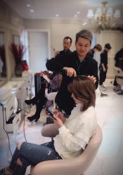 -e hair salon