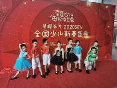 -蓝话筒·少儿成人演讲口才·主持朗诵·戏剧表演(大华第一坊店)