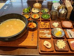 -银米·云南传统过桥米线(双廊黑金冠店)