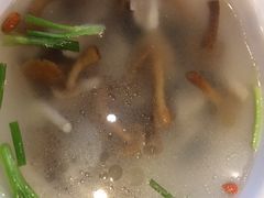 养生菌菇汤-老苏州芳和园茶酒楼  传统苏帮菜(观前店)