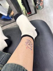-龙之吻专业刺青·手工耳洞·纹身去色