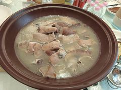 -榕树下海鲜馆(坪山路店)