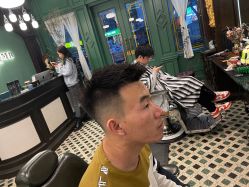-海文先生国潮烫染男士理发馆
